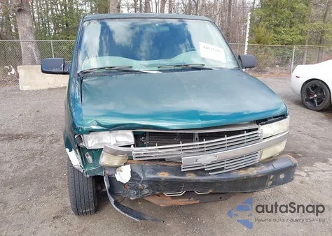 2000 Chevrolet Astro from USA, damaged, VIN 1GNDM19W5YB159042